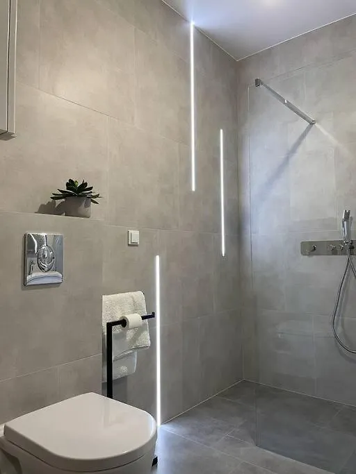 New One Bedroom Apartment With Balcony Krakow